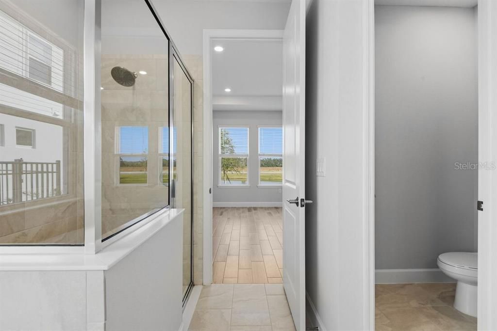 合同活跃: $550,119 (4 贝兹, 3 浴室, 2394 平方英尺)