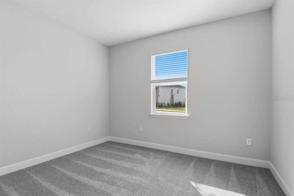 合同活跃: $550,119 (4 贝兹, 3 浴室, 2394 平方英尺)