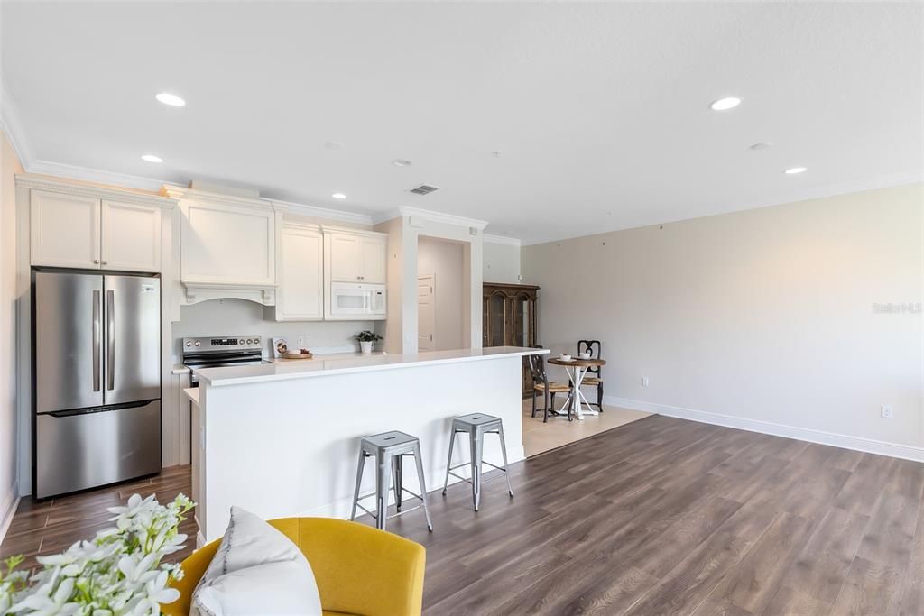 待售: $379,900 (2 贝兹, 2 浴室, 1854 平方英尺)