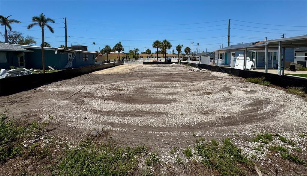 待售: $895,000 (0 贝兹, 0 浴室, 1194 平方英尺)