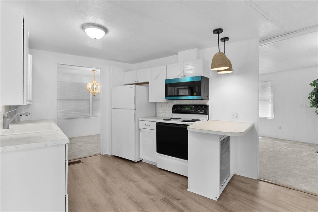 待售: $159,000 (2 贝兹, 2 浴室, 1152 平方英尺)