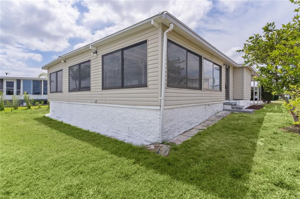 待售: $159,000 (2 贝兹, 2 浴室, 1152 平方英尺)