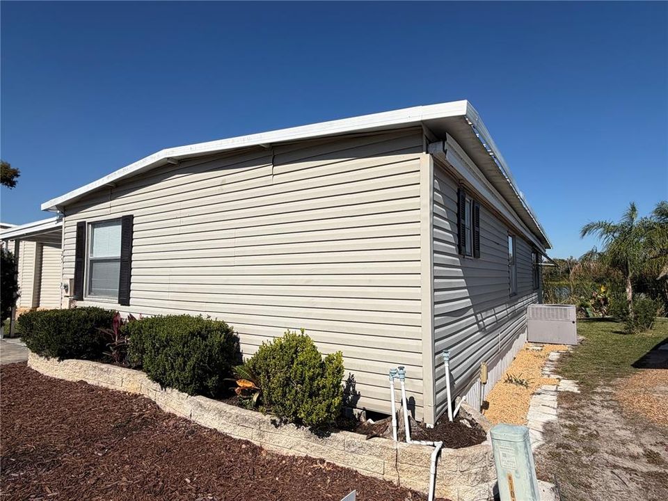 待售: $159,000 (2 贝兹, 2 浴室, 1152 平方英尺)