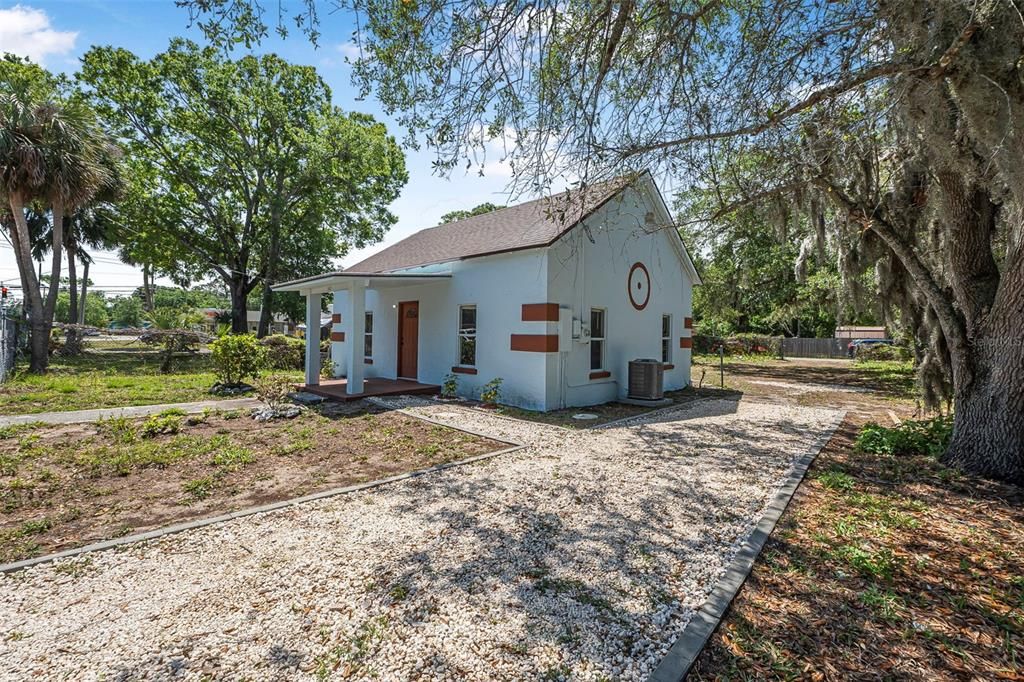 Recently Sold: $175,000 (3 beds, 1 baths, 1118 Square Feet)