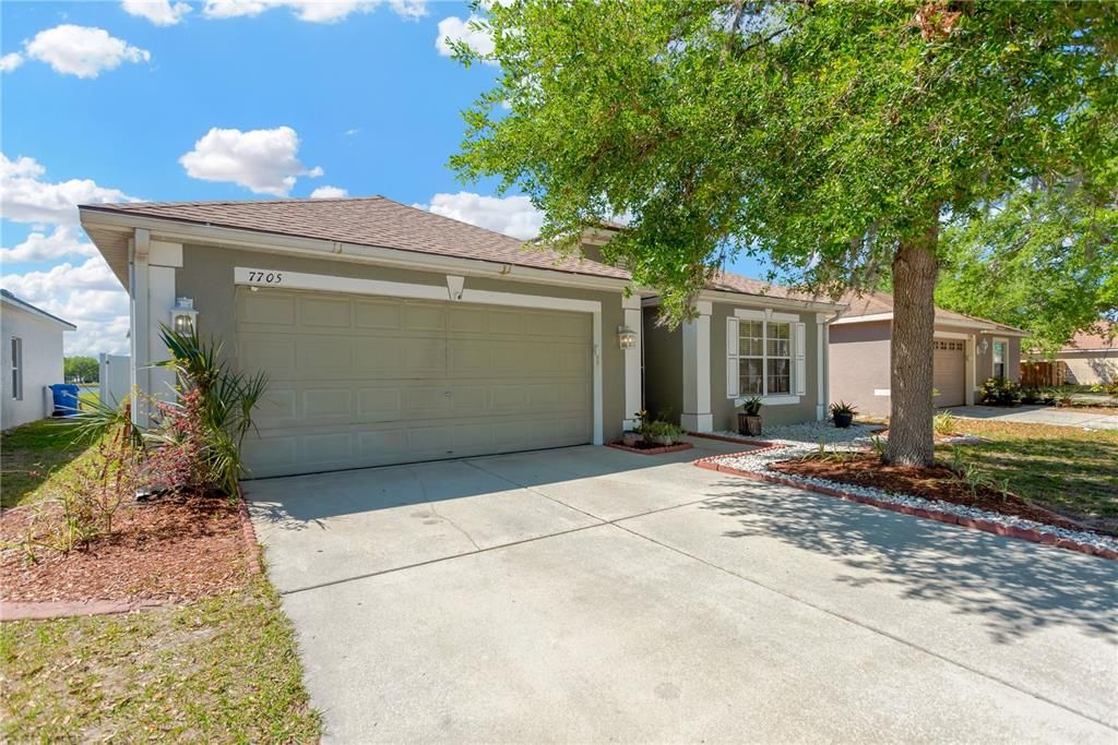 Recently Sold: $310,000 (3 beds, 2 baths, 1600 Square Feet)