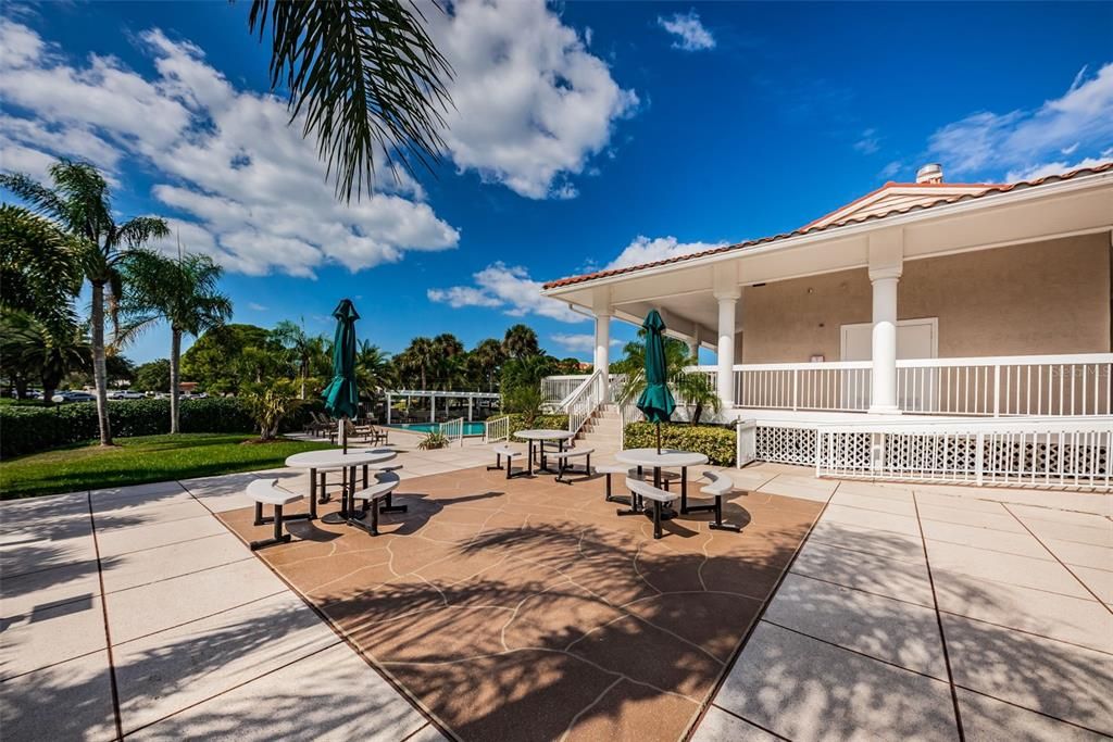 待售: $299,000 (2 贝兹, 2 浴室, 1065 平方英尺)