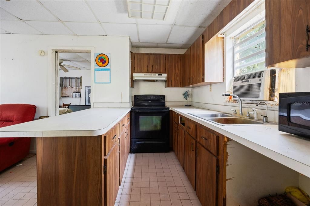 En Venta: $240,000 (4 camas, 0 baños, 1680 Pies cuadrados)