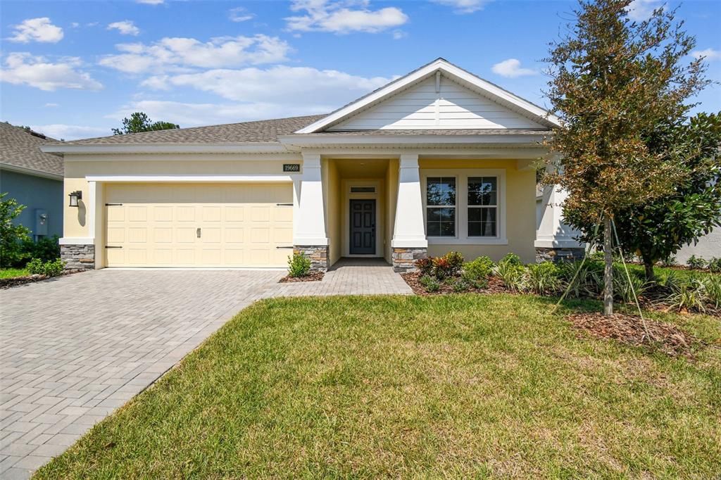 For Sale: $334,900 (2 beds, 2 baths, 1698 Square Feet)