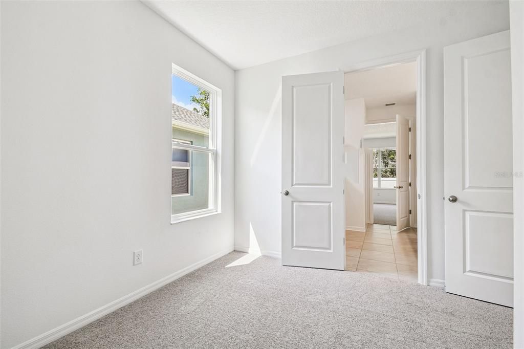 For Sale: $334,900 (2 beds, 2 baths, 1698 Square Feet)