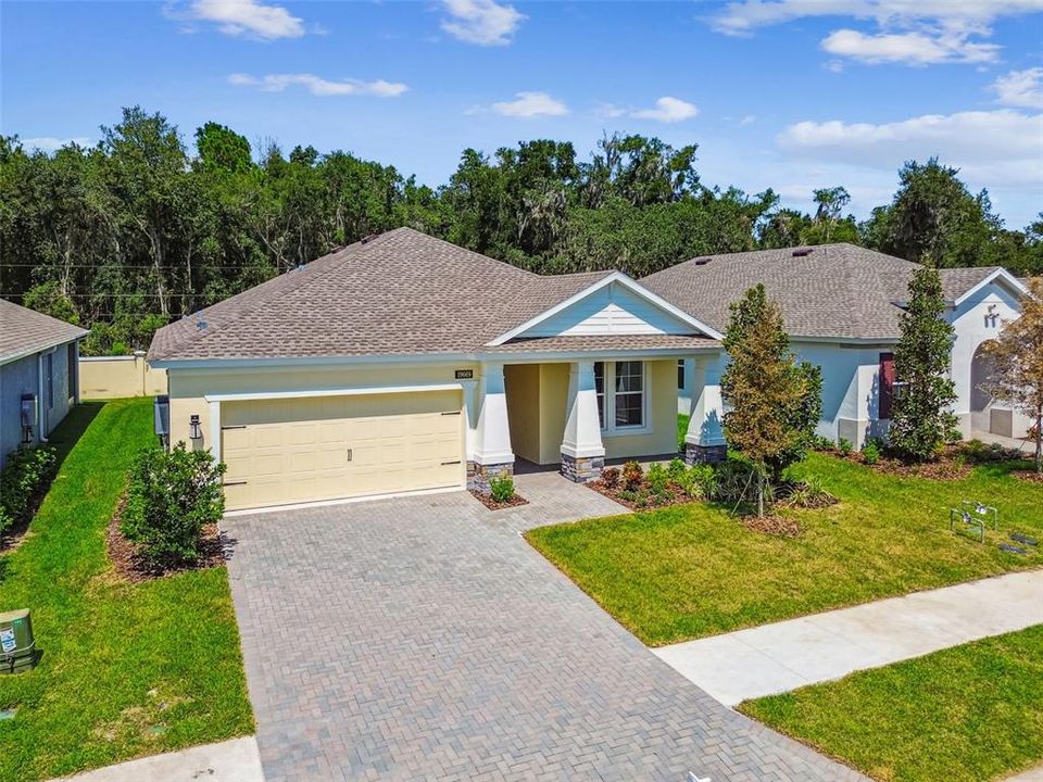 For Sale: $334,900 (2 beds, 2 baths, 1698 Square Feet)