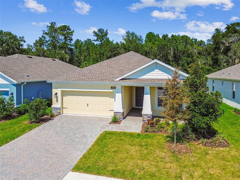 For Sale: $334,900 (2 beds, 2 baths, 1698 Square Feet)