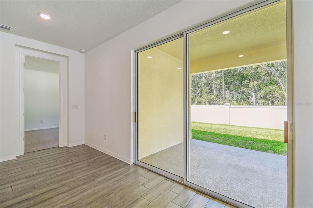 For Sale: $334,900 (2 beds, 2 baths, 1698 Square Feet)