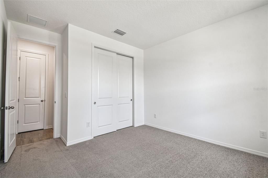 For Sale: $334,900 (2 beds, 2 baths, 1698 Square Feet)