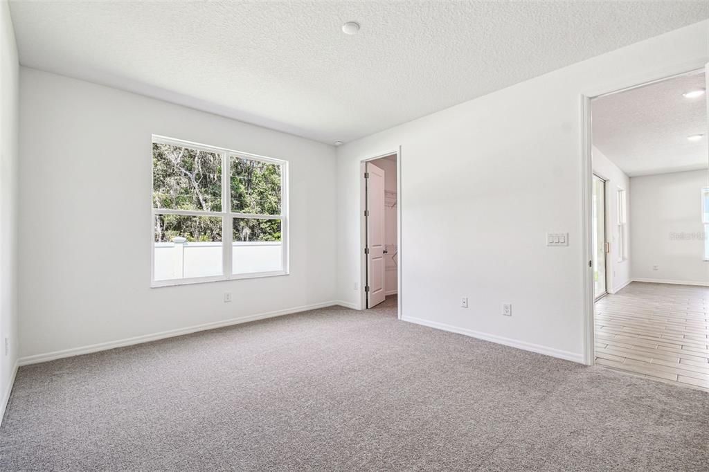 For Sale: $334,900 (2 beds, 2 baths, 1698 Square Feet)