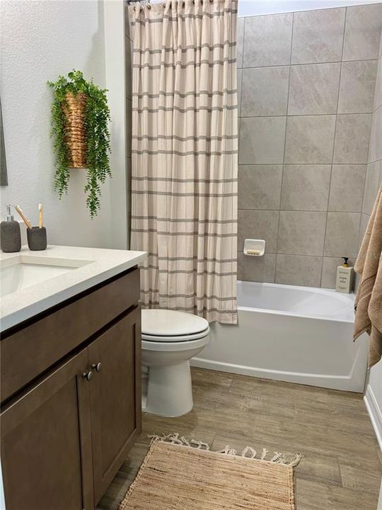 For Sale: $334,900 (2 beds, 2 baths, 1698 Square Feet)