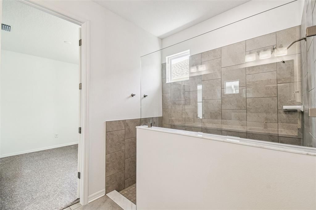 For Sale: $334,900 (2 beds, 2 baths, 1698 Square Feet)