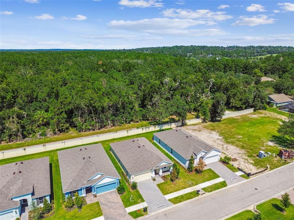 For Sale: $334,900 (2 beds, 2 baths, 1698 Square Feet)