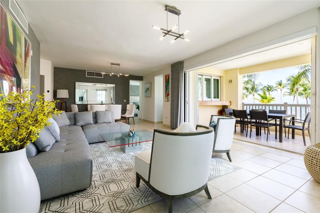 For Sale: $1,100,000 (3 beds, 3 baths, 1963 Square Feet)