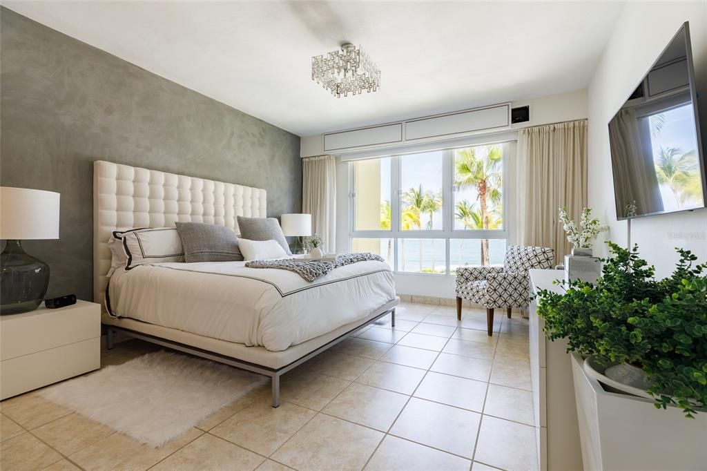 For Sale: $1,100,000 (3 beds, 3 baths, 1963 Square Feet)