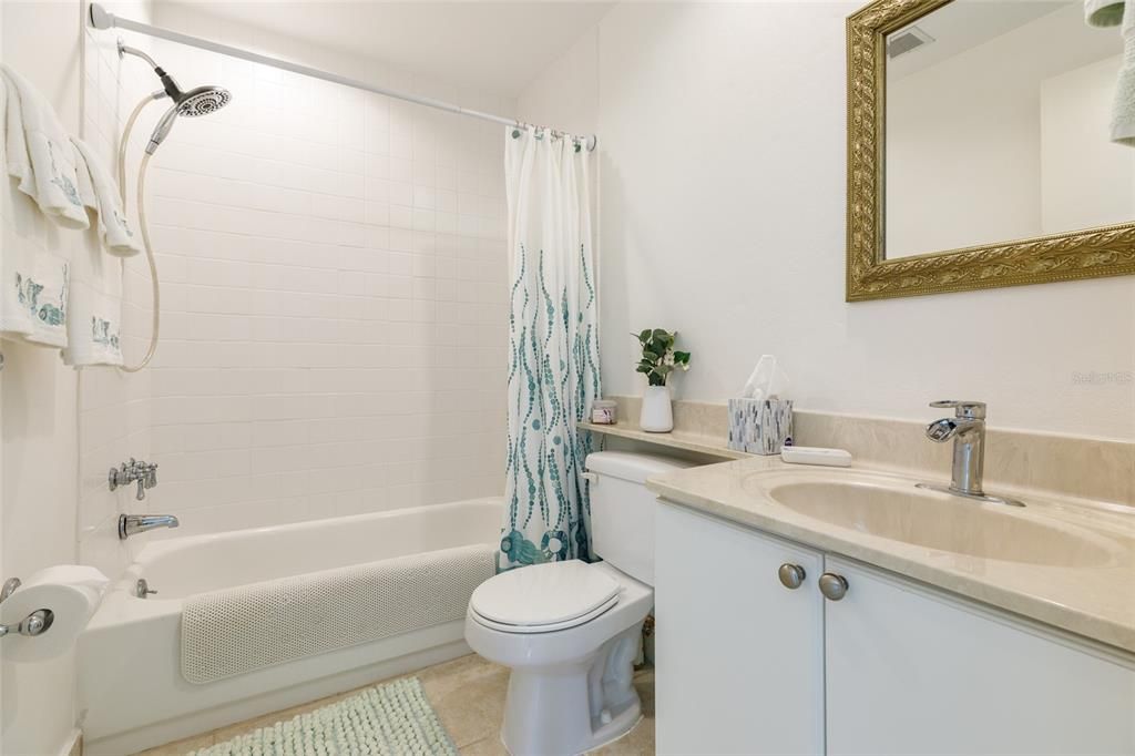 For Sale: $1,100,000 (3 beds, 3 baths, 1963 Square Feet)