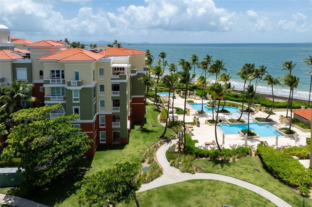 For Sale: $1,100,000 (3 beds, 3 baths, 1963 Square Feet)