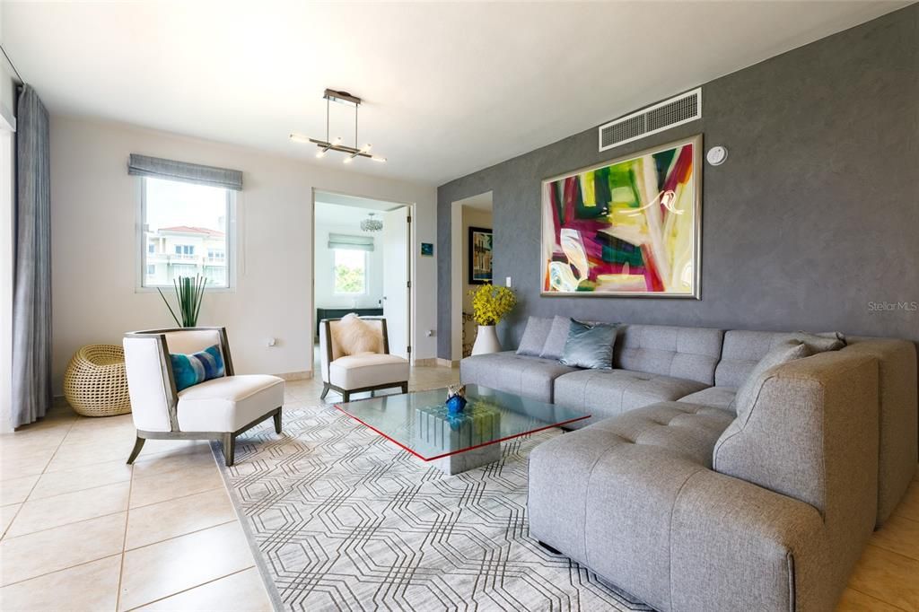 For Sale: $1,100,000 (3 beds, 3 baths, 1963 Square Feet)