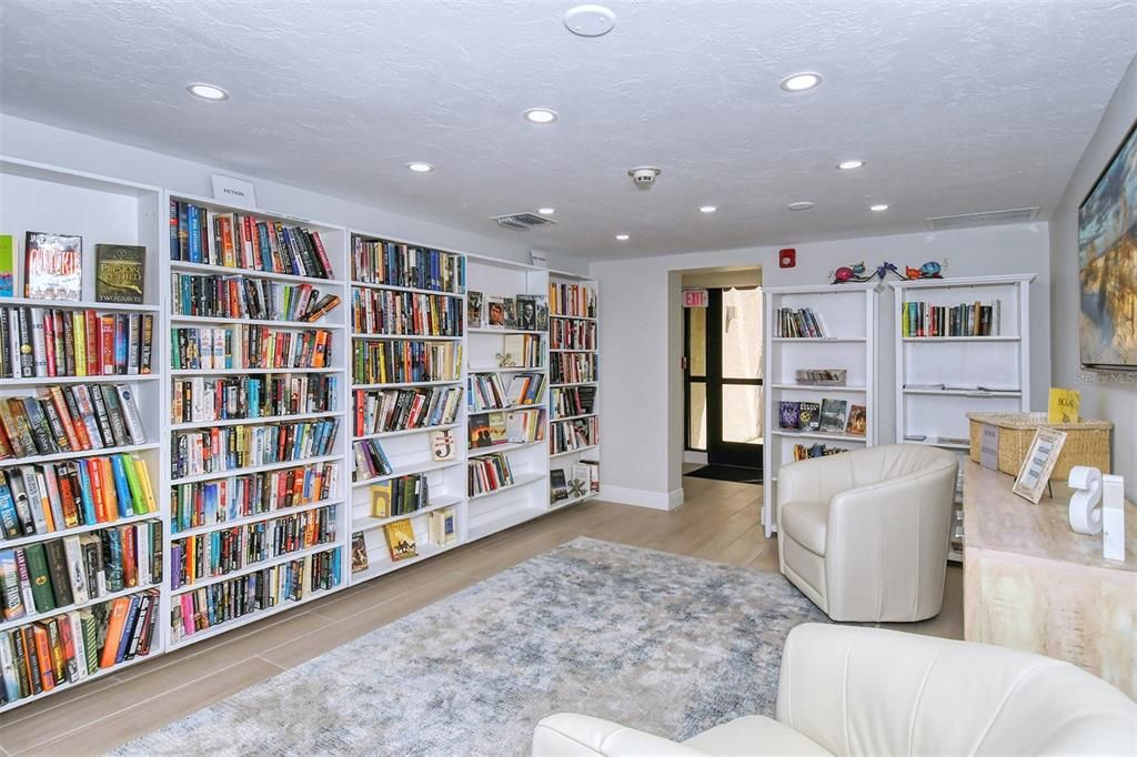 For Sale: $699,000 (2 beds, 2 baths, 1387 Square Feet)