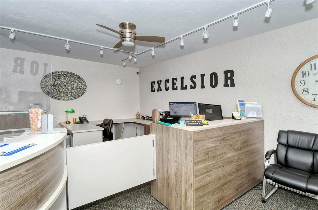 For Sale: $699,000 (2 beds, 2 baths, 1387 Square Feet)