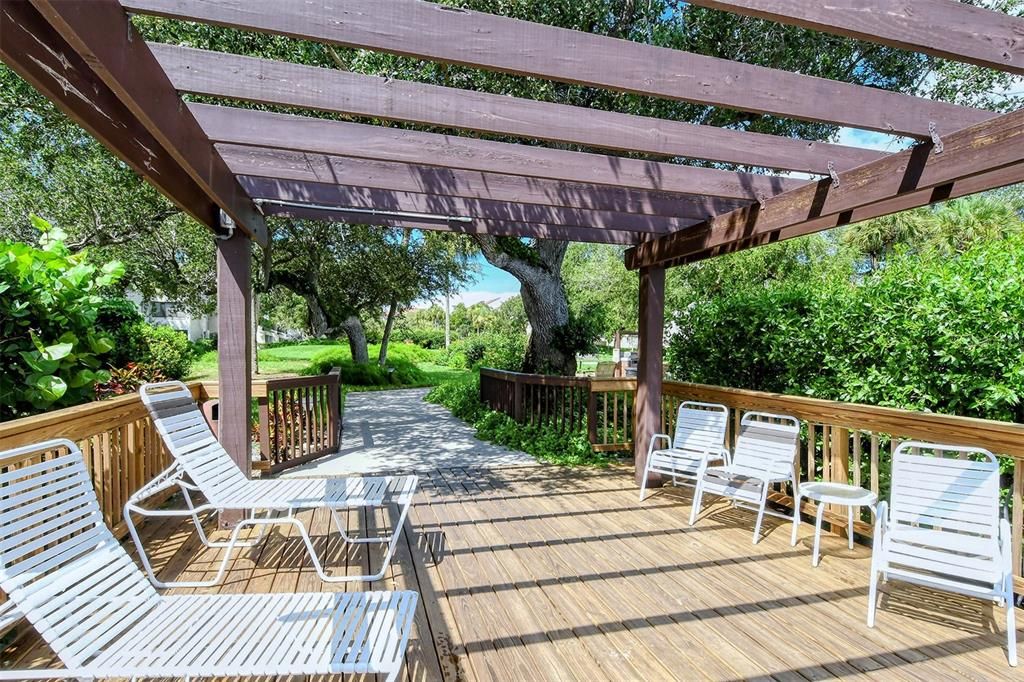 For Sale: $699,000 (2 beds, 2 baths, 1387 Square Feet)