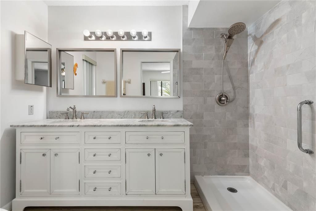 For Sale: $269,000 (2 beds, 2 baths, 1226 Square Feet)