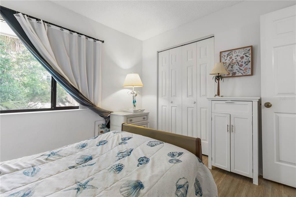 For Sale: $269,000 (2 beds, 2 baths, 1226 Square Feet)