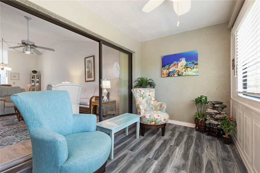 For Sale: $269,000 (2 beds, 2 baths, 1226 Square Feet)