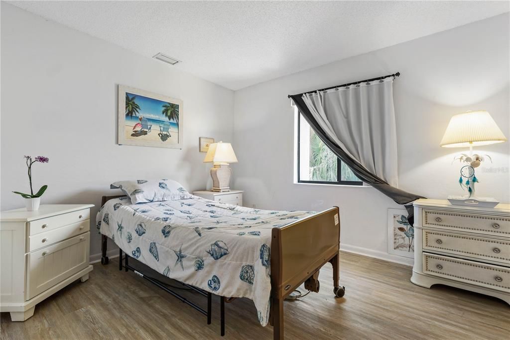 For Sale: $269,000 (2 beds, 2 baths, 1226 Square Feet)