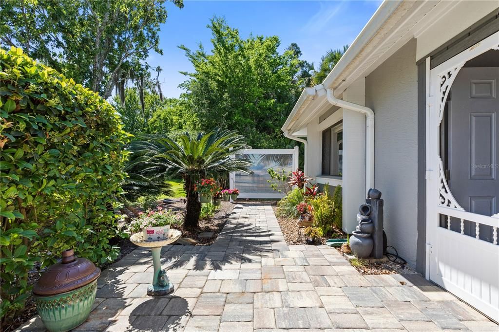 For Sale: $269,000 (2 beds, 2 baths, 1226 Square Feet)