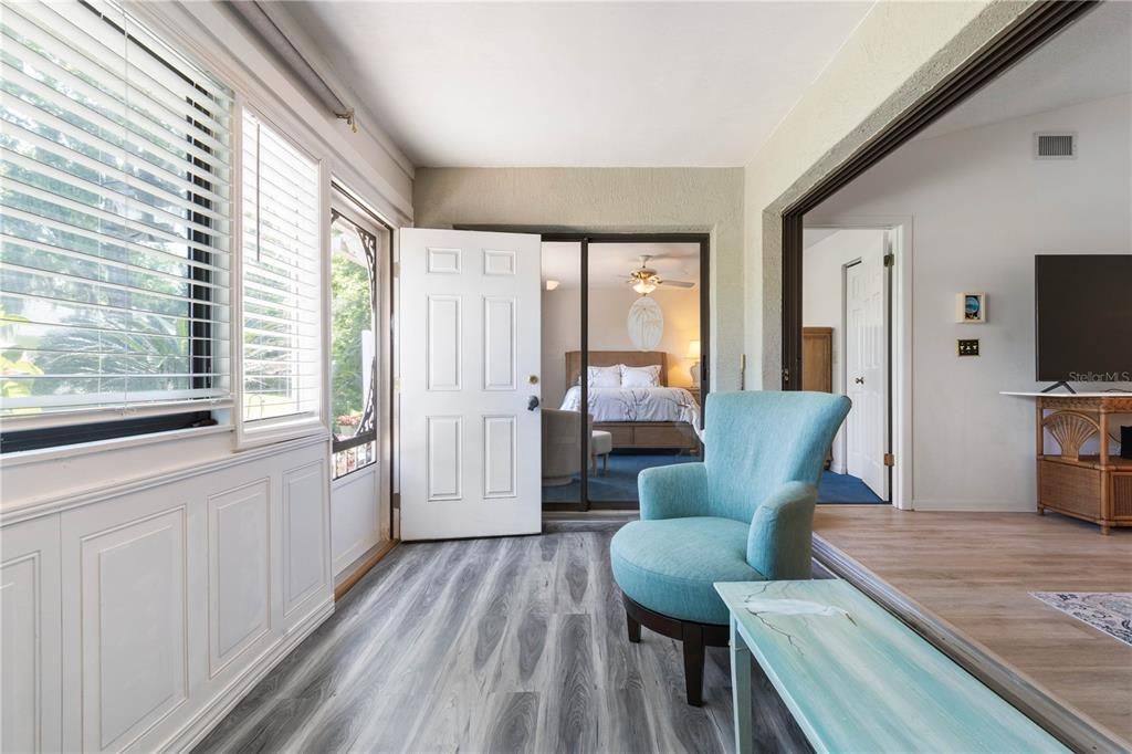 For Sale: $269,000 (2 beds, 2 baths, 1226 Square Feet)