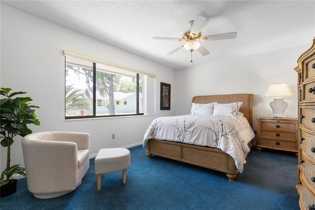 For Sale: $269,000 (2 beds, 2 baths, 1226 Square Feet)