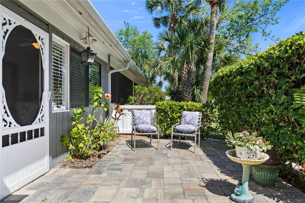 For Sale: $269,000 (2 beds, 2 baths, 1226 Square Feet)