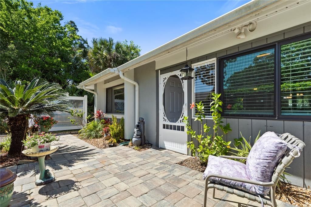 For Sale: $269,000 (2 beds, 2 baths, 1226 Square Feet)