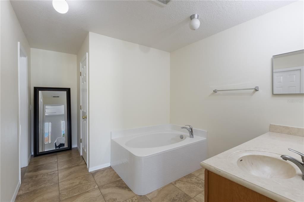 待售: $424,900 (4 贝兹, 3 浴室, 3022 平方英尺)