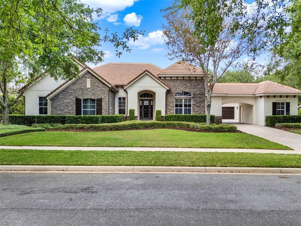 Vendido Recientemente: $890,000 (4 camas, 4 baños, 4074 Pies cuadrados)