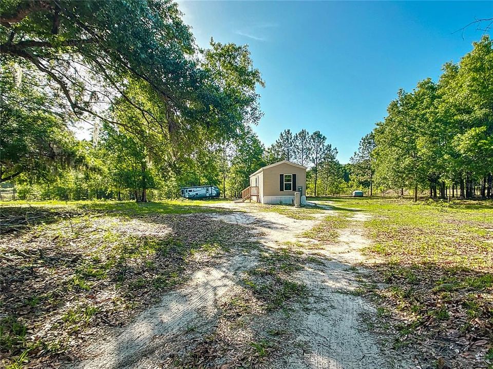 最近售出: $239,000 (2 贝兹, 2 浴室, 754 平方英尺)