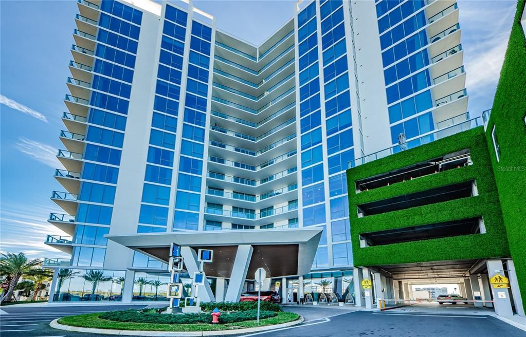 Recently Rented: $5,200 (3 beds, 3 baths, 1806 Square Feet)