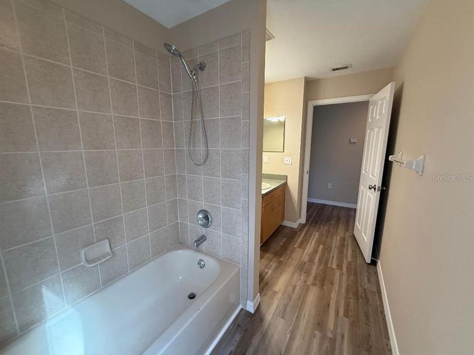 For Sale: $339,900 (3 beds, 2 baths, 1976 Square Feet)