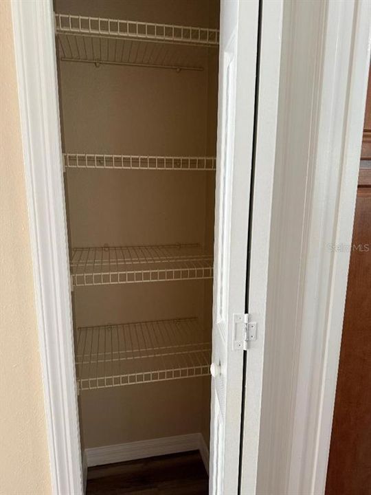 For Sale: $339,900 (3 beds, 2 baths, 1976 Square Feet)