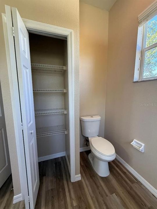 For Sale: $339,900 (3 beds, 2 baths, 1976 Square Feet)