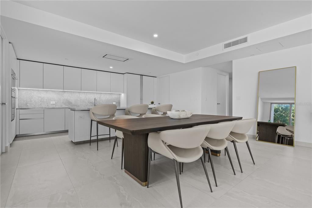 For Sale: $2,495,000 (3 beds, 3 baths, 2740 Square Feet)