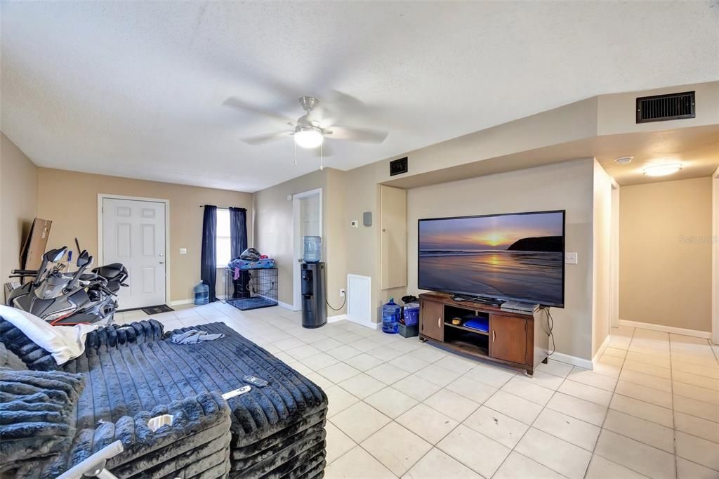 En Venta: $549,900 (3 camas, 0 baños, 2753 Pies cuadrados)