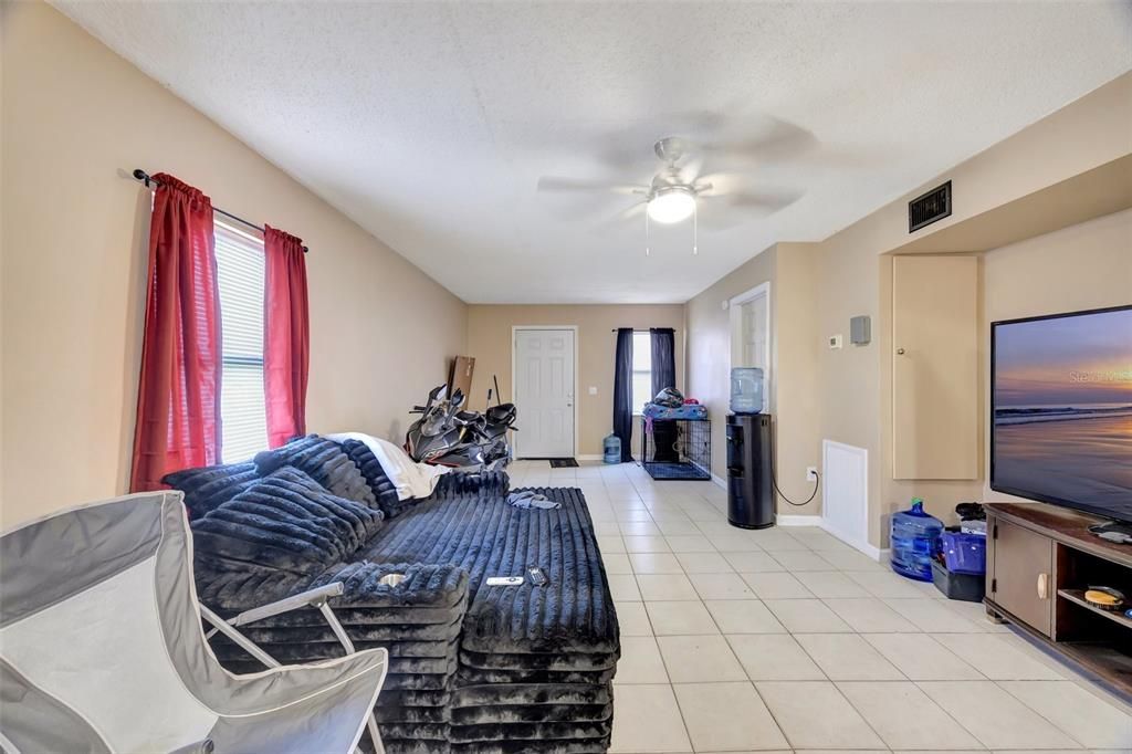 En Venta: $549,900 (3 camas, 0 baños, 2753 Pies cuadrados)