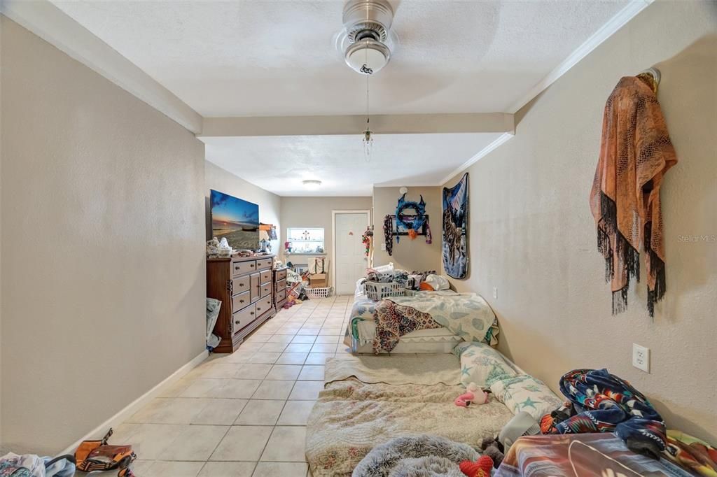 En Venta: $549,900 (3 camas, 0 baños, 2753 Pies cuadrados)