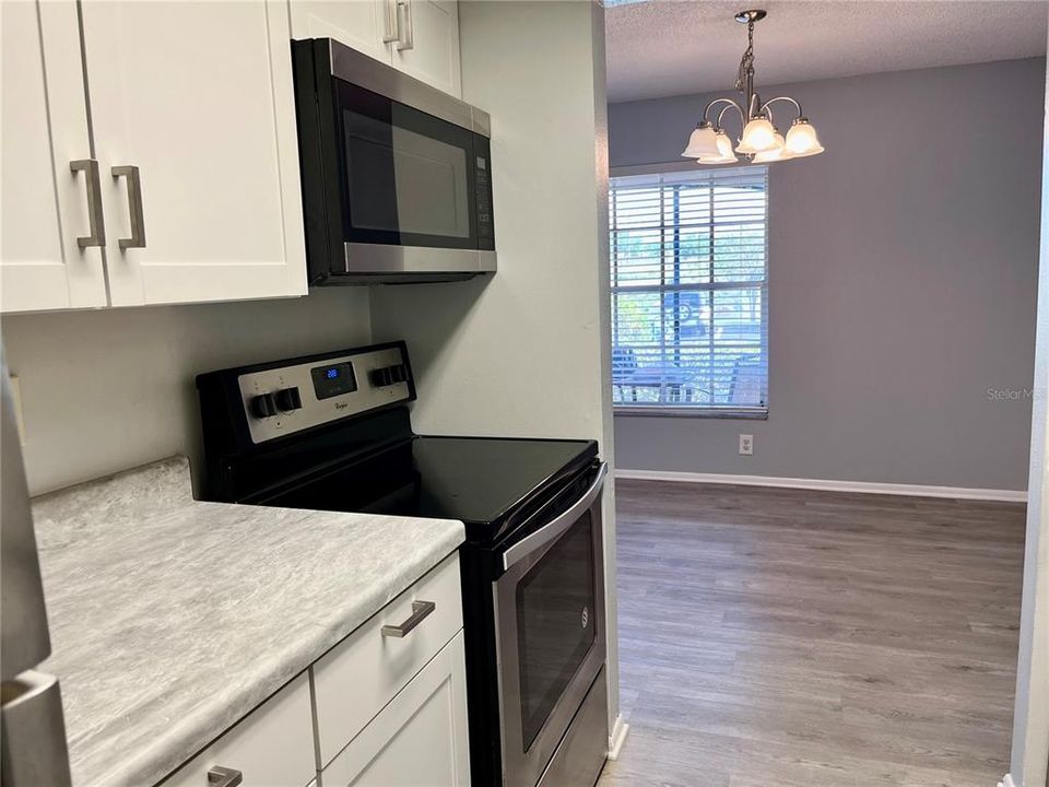 For Sale: $154,900 (1 beds, 1 baths, 570 Square Feet)